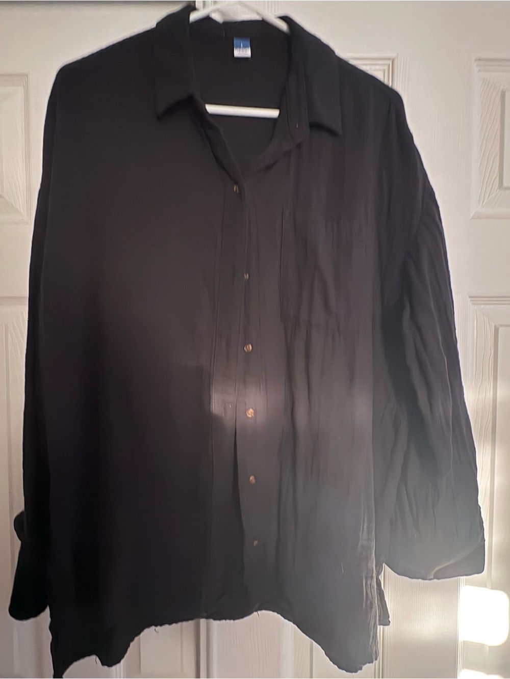 Old Navy Black Women's Long-Sleeve Button-Up Blouse